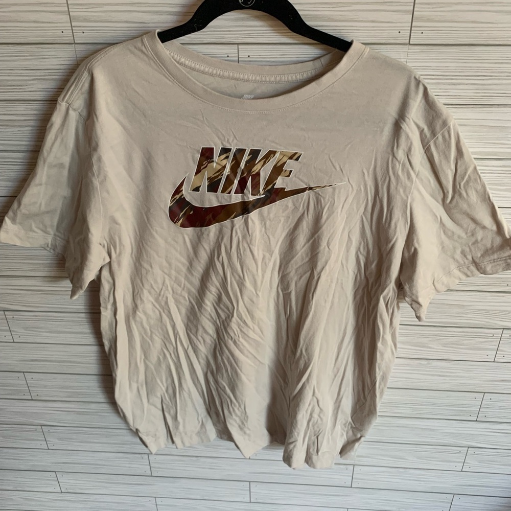 Nike t shirt with logo